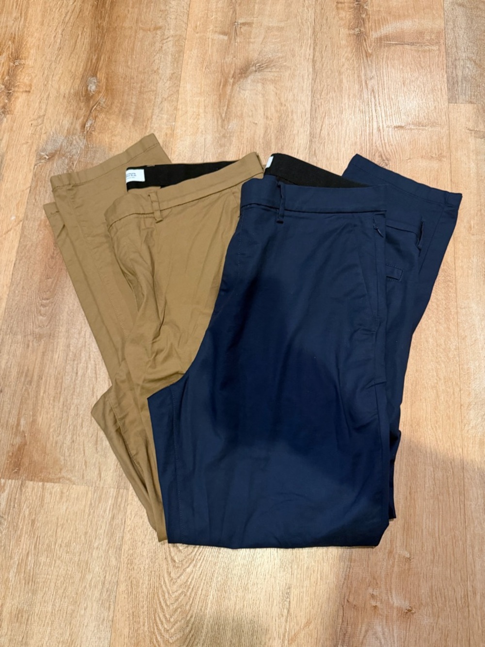 2 Pair Men’s Old Navy Ultimate Tech Slim Pants 38 X 32 navy and brown - Picture 2 of 2
